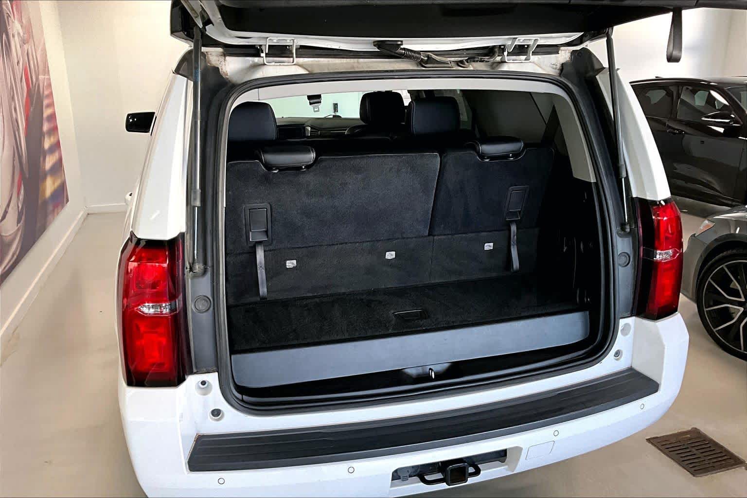 Thumbnail: 2020 Chevrolet Tahoe - 17