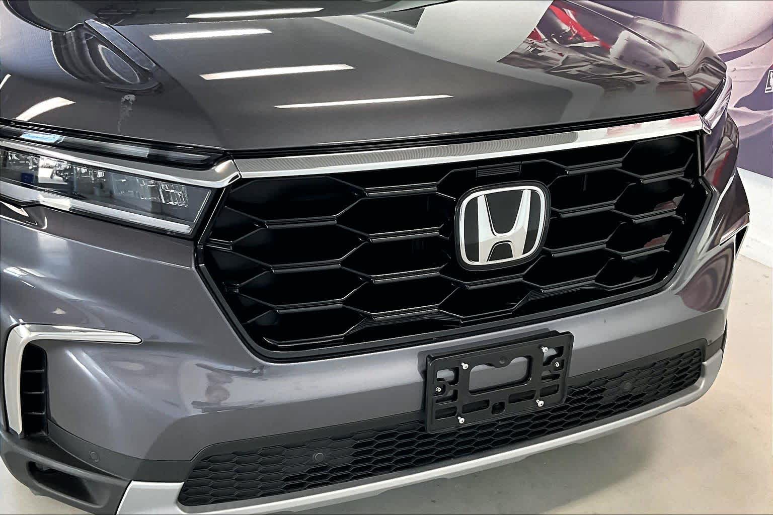 Thumbnail: 2025 Honda Pilot - 30