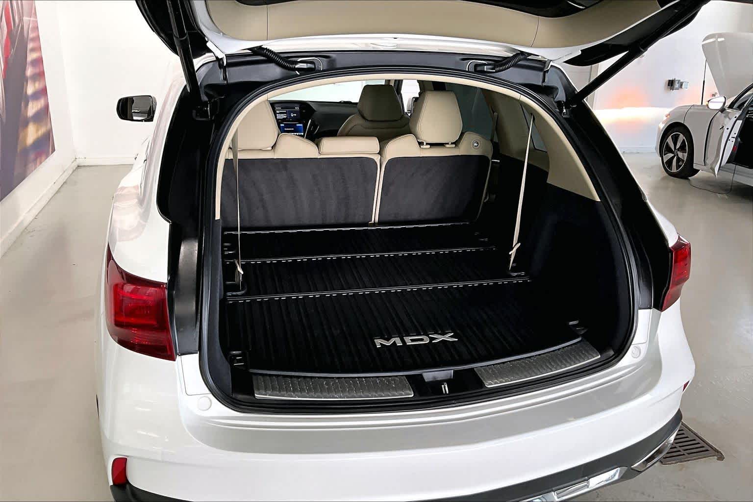 Thumbnail: 2020 Acura MDX - 17