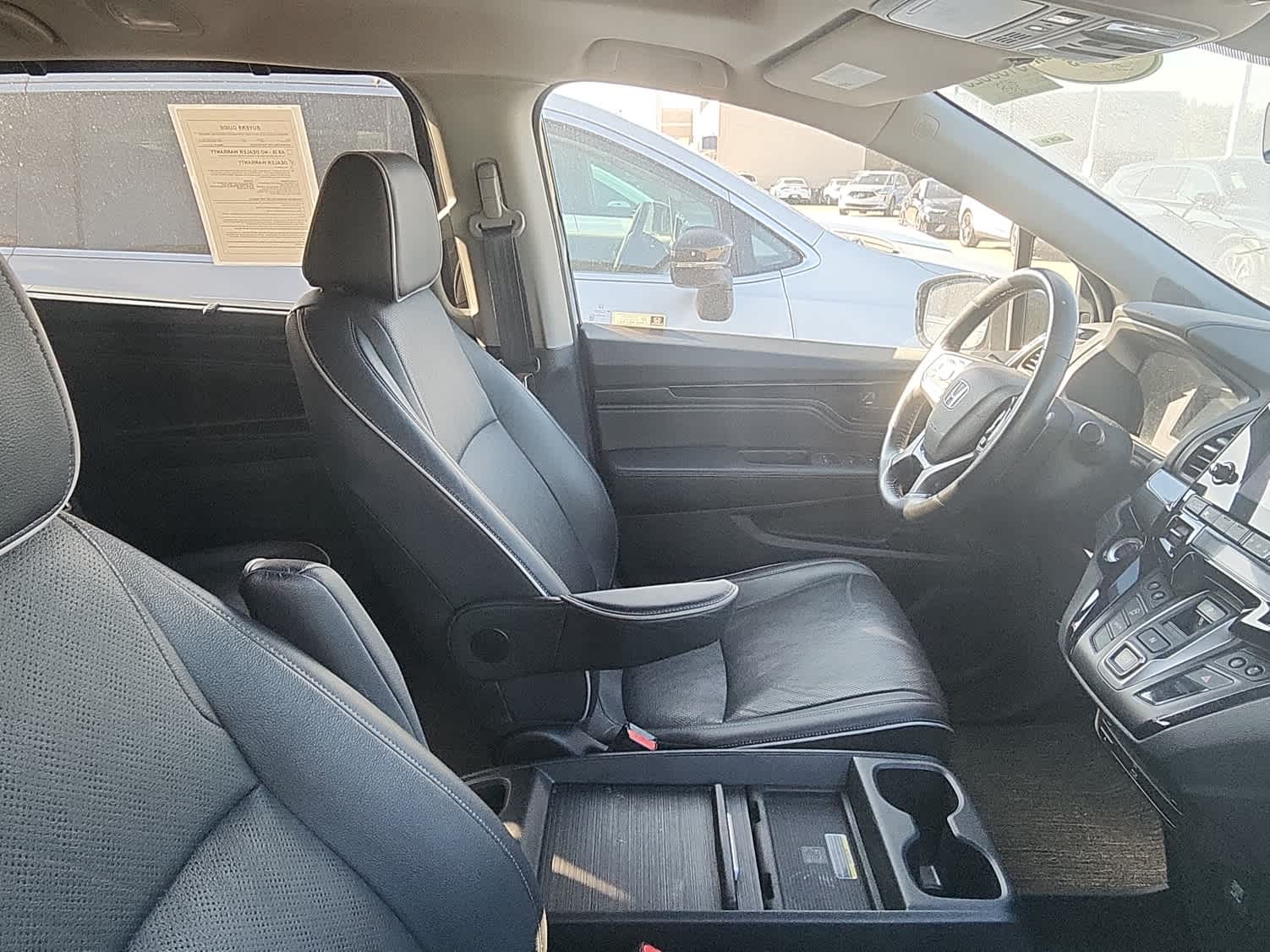 Thumbnail: 2023 Honda Odyssey - 4
