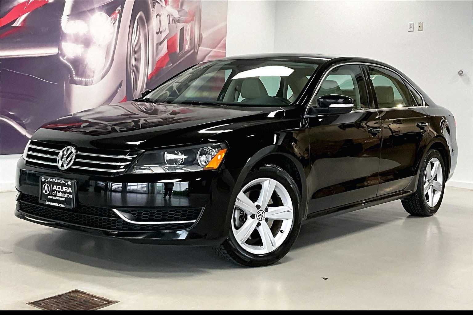 2013 Volkswagen Passat SE -
                  Johnston, IA