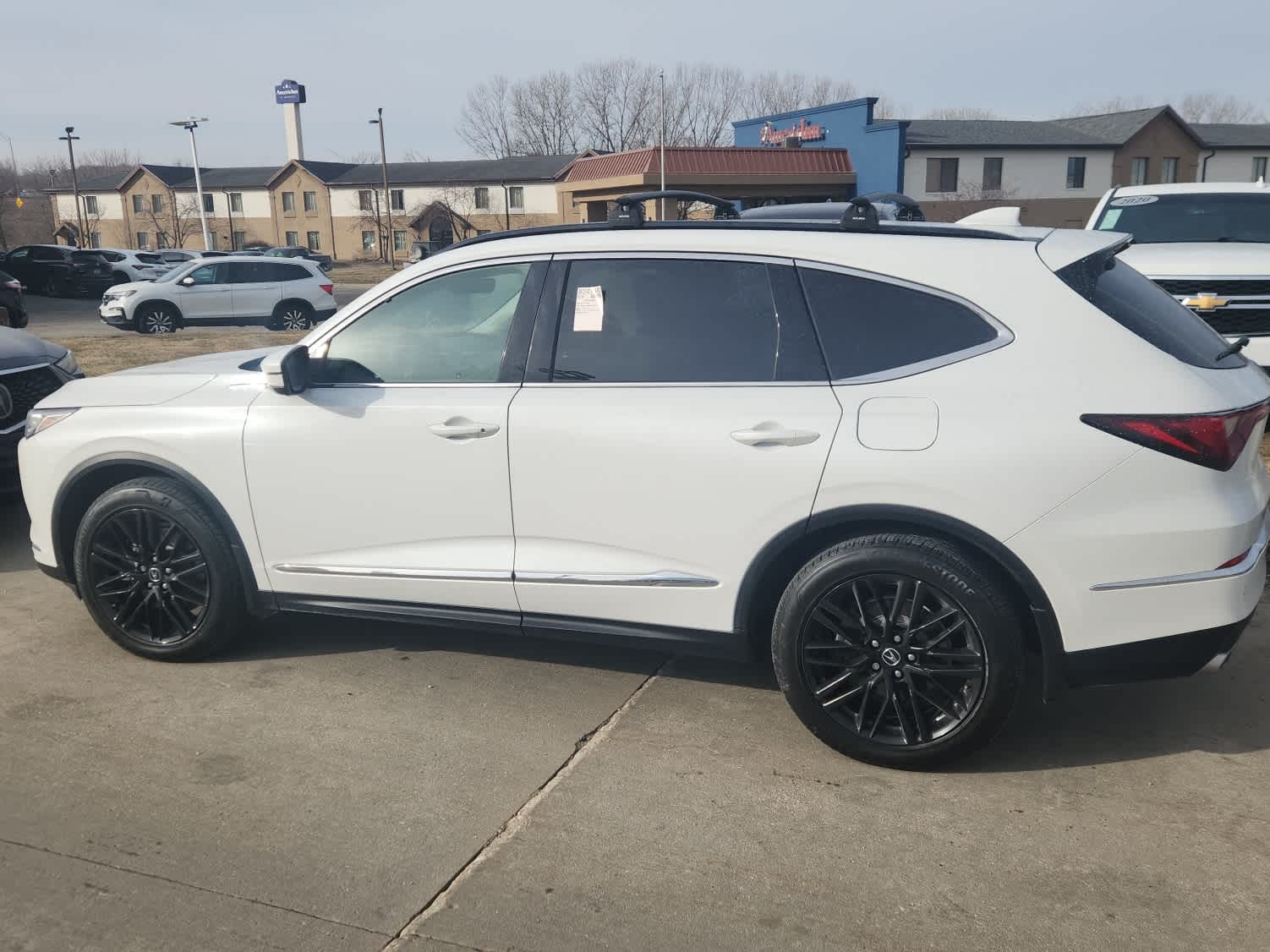 Thumbnail: 2022 Acura MDX - 8