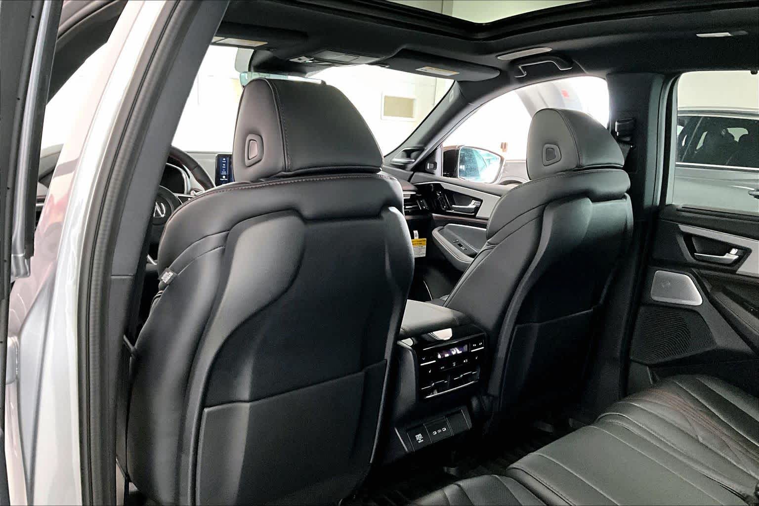Thumbnail: 2026 Acura MDX - 12