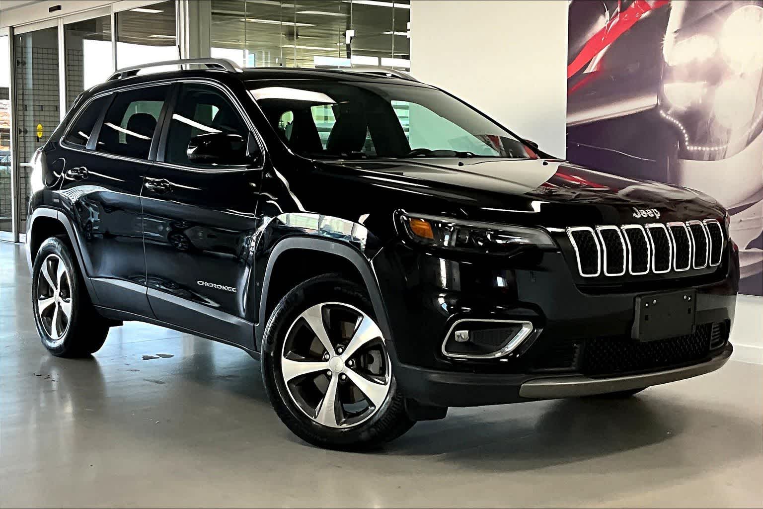 Thumbnail: 2020 Jeep Cherokee - 19