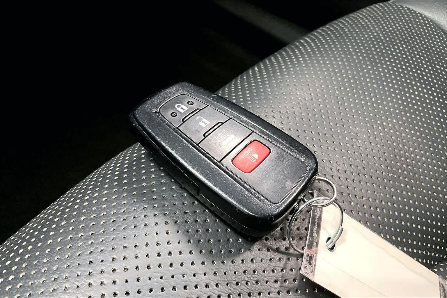 Thumbnail: 2022 Toyota Camry - 17