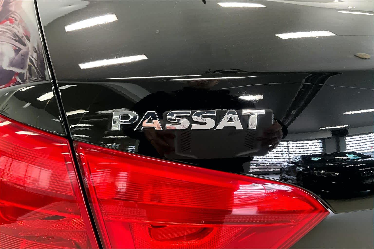 Thumbnail: 2013 Volkswagen Passat - 7