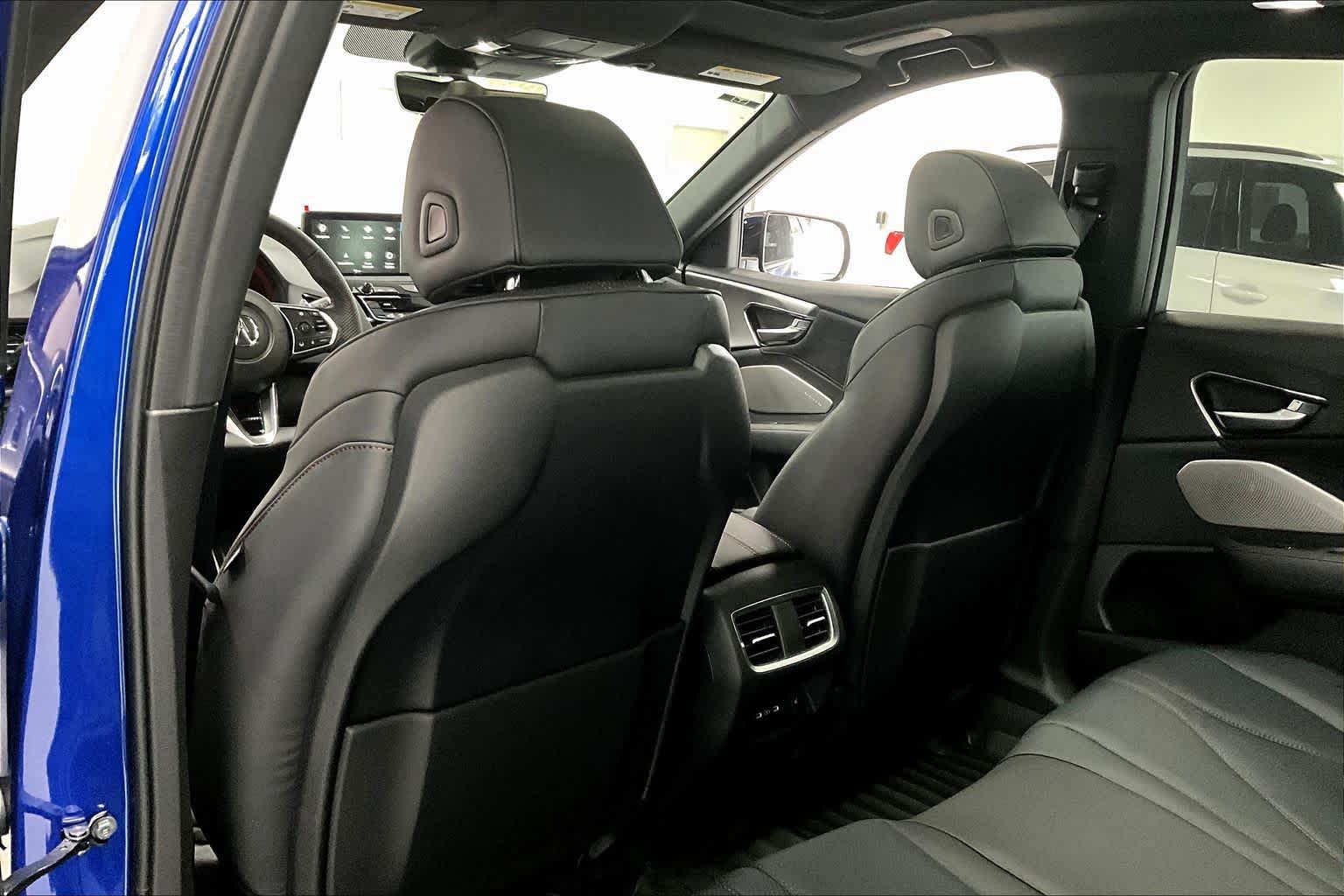 Thumbnail: 2026 Acura RDX - 12