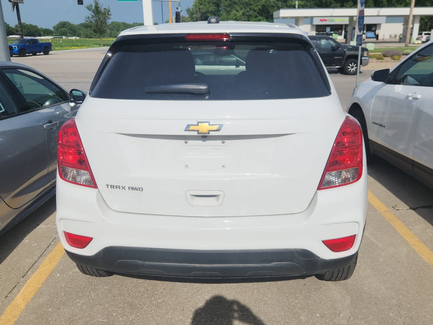 Thumbnail: 2022 Chevrolet Trax - 6