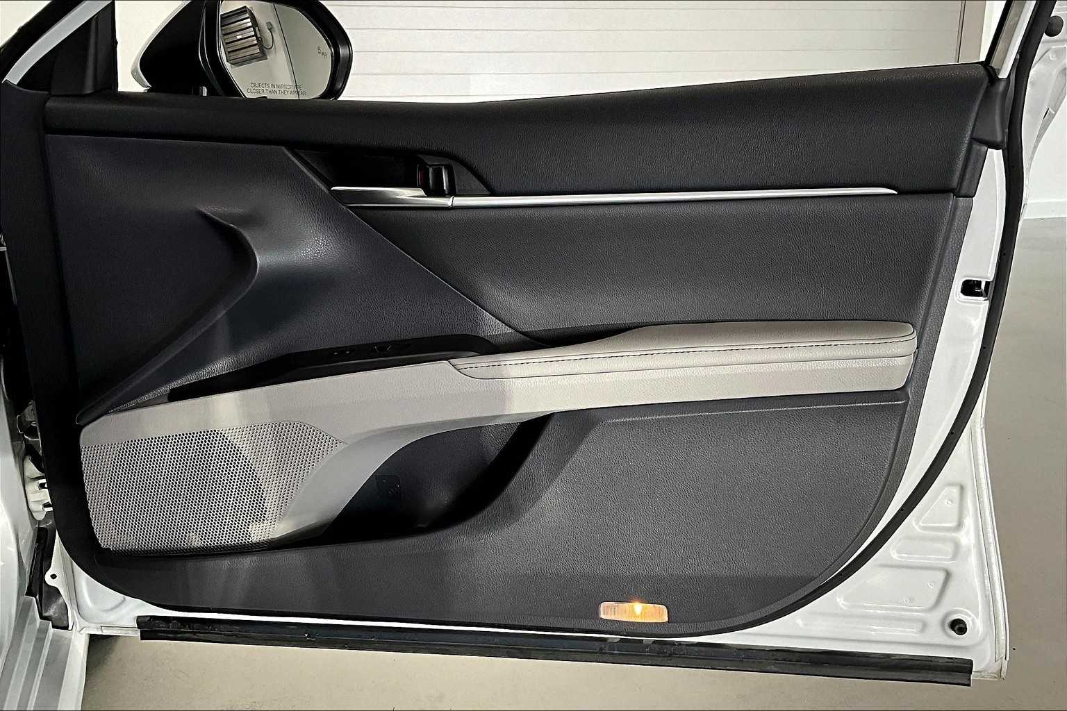 Thumbnail: 2023 Toyota Camry - 24