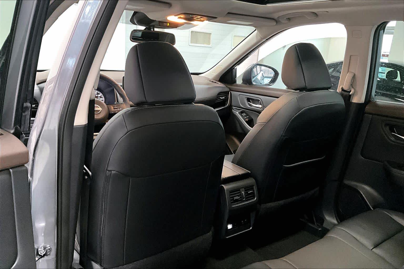 Thumbnail: 2023 Nissan Rogue - 10