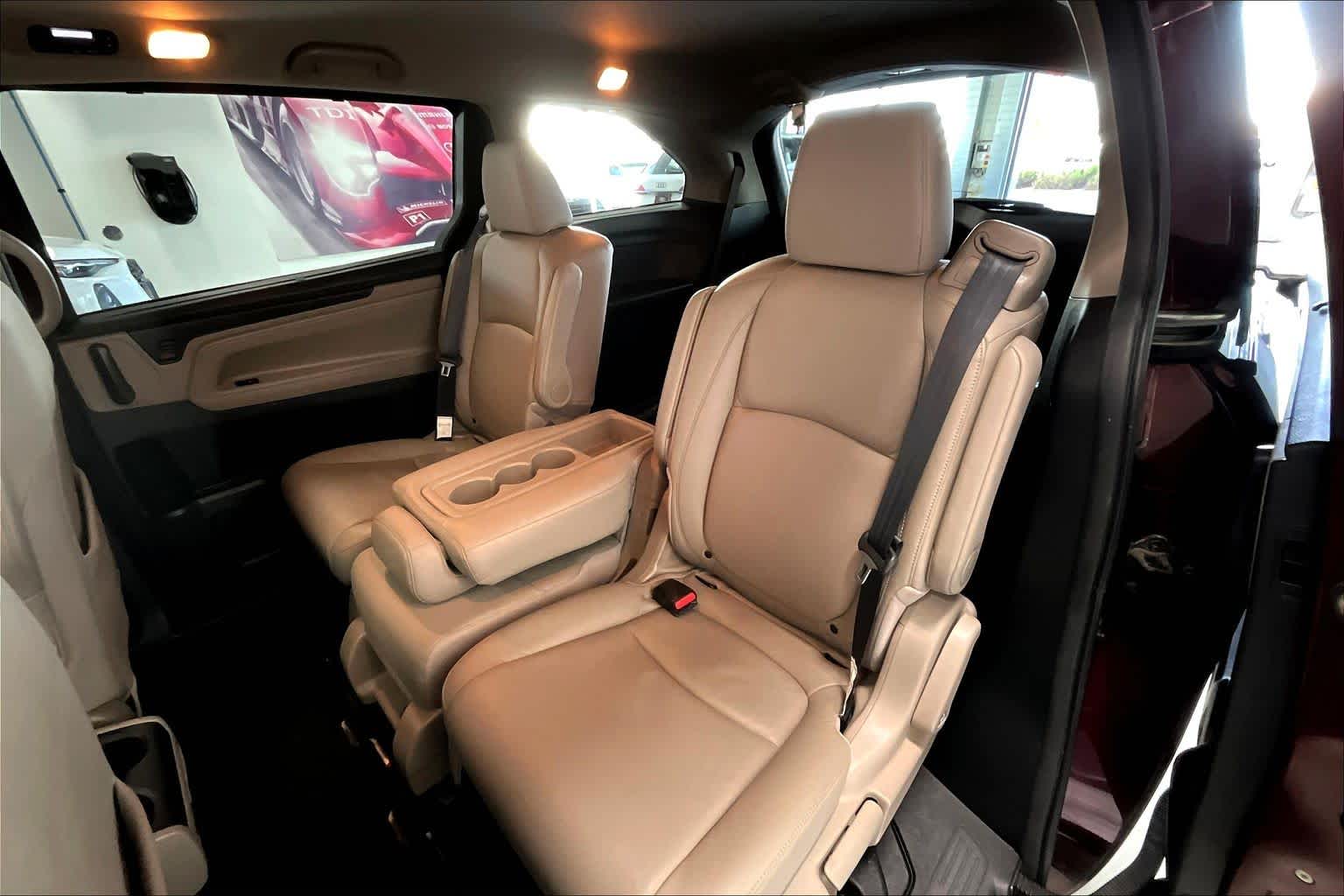 Thumbnail: 2018 Honda Odyssey - 26