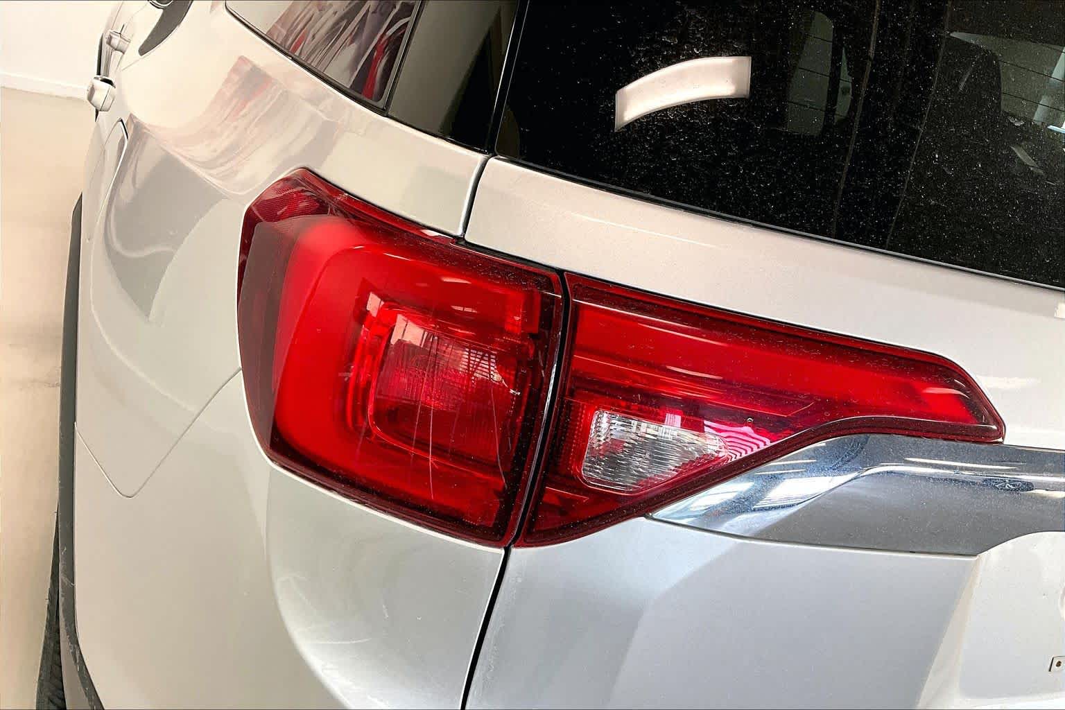 Thumbnail: 2018 GMC Acadia - 29