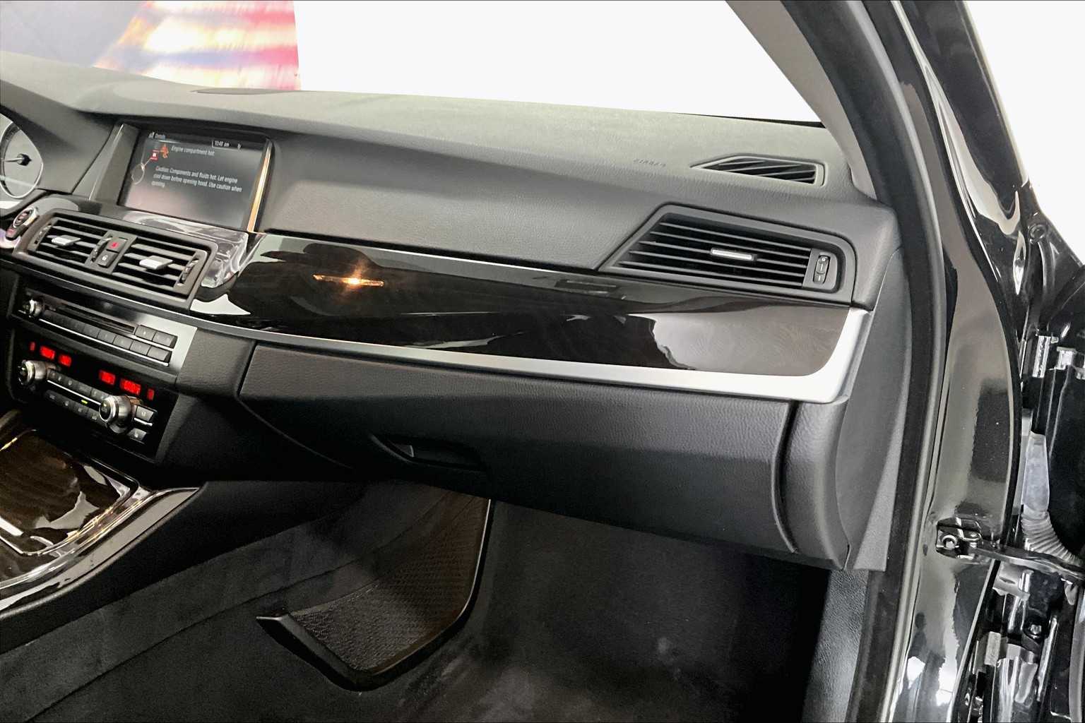2016 BMW 5 Series 528i xDrive 20