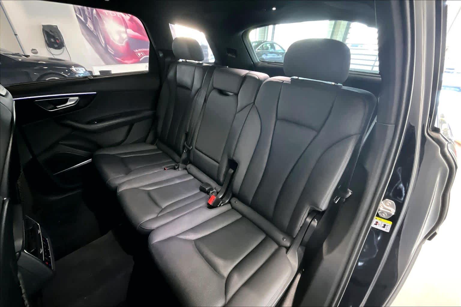 Thumbnail: 2021 Audi Q7 - 26