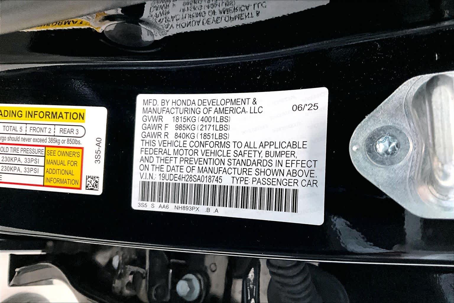 Thumbnail: 2025 Acura Integra - 18