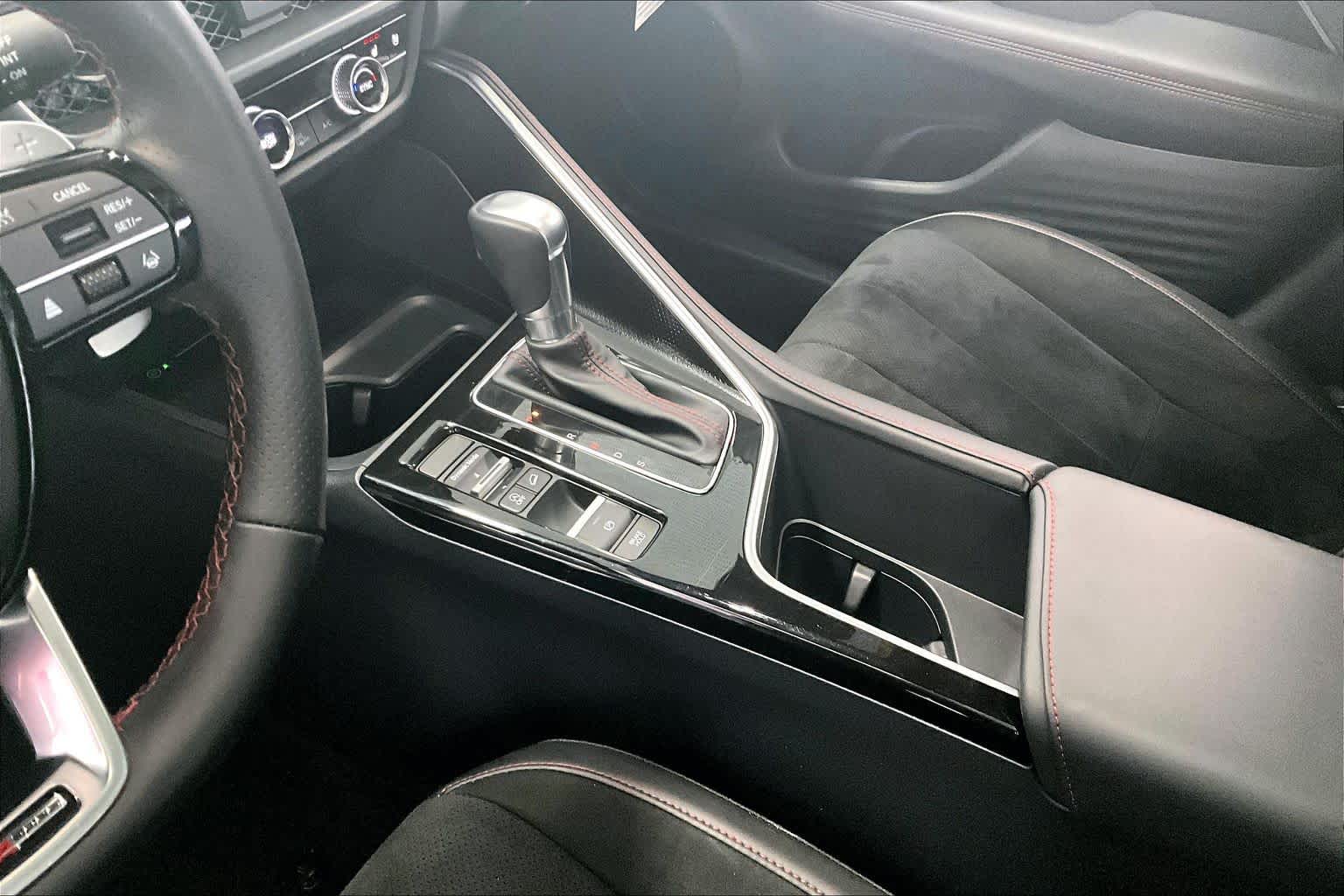 Thumbnail: 2025 Acura ADX - 15