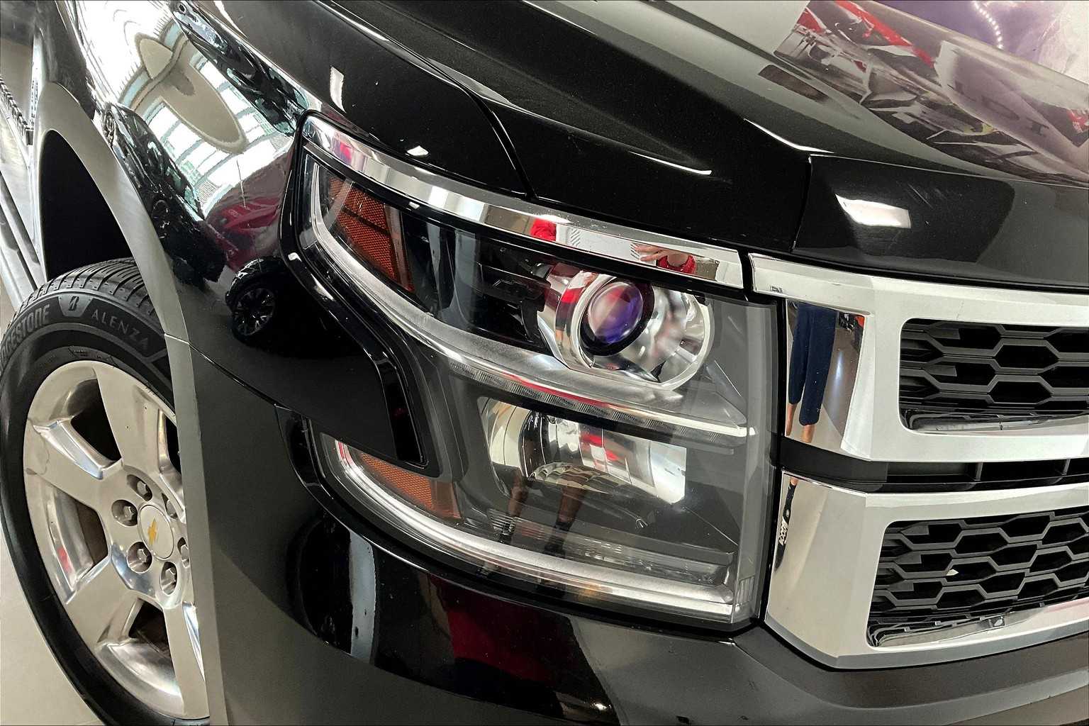 Thumbnail: 2016 Chevrolet Suburban - 29