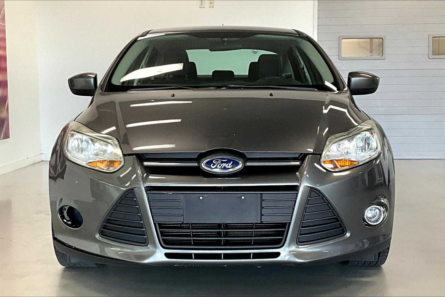 Thumbnail: 2012 Ford Focus - 6