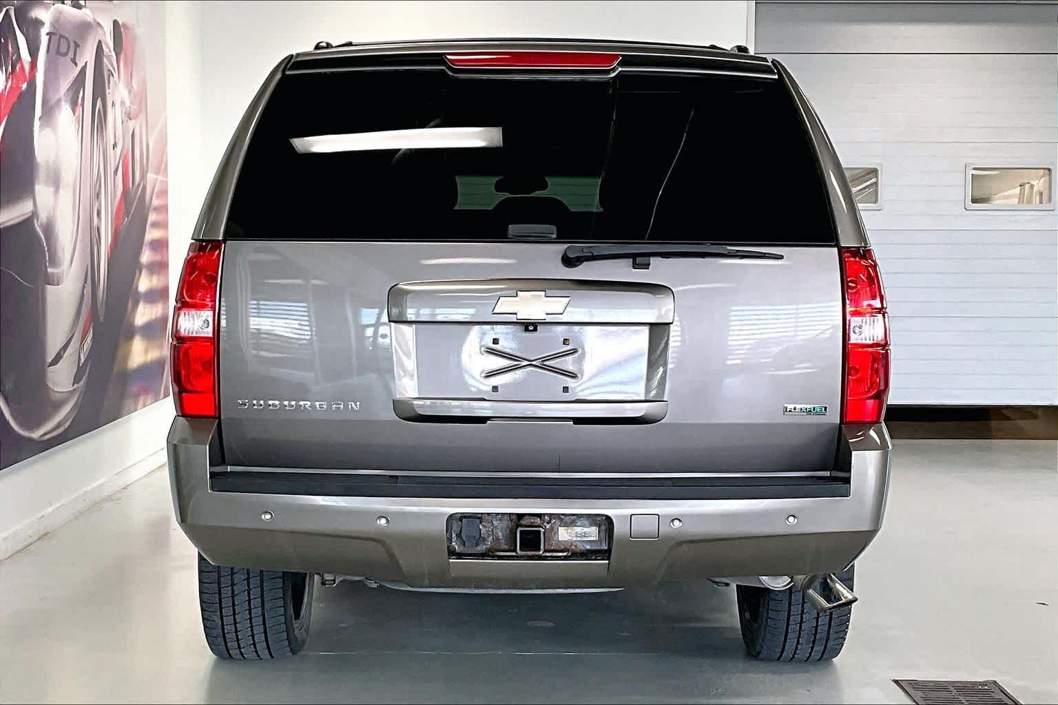 Thumbnail: 2011 Chevrolet Suburban - 5