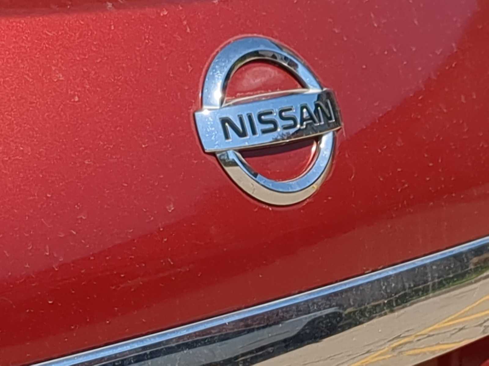 2015 Nissan Rogue S 12