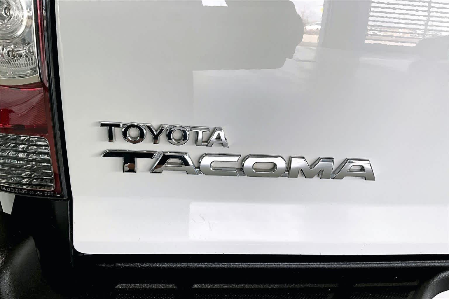 Thumbnail: 2011 Toyota Tacoma - 7