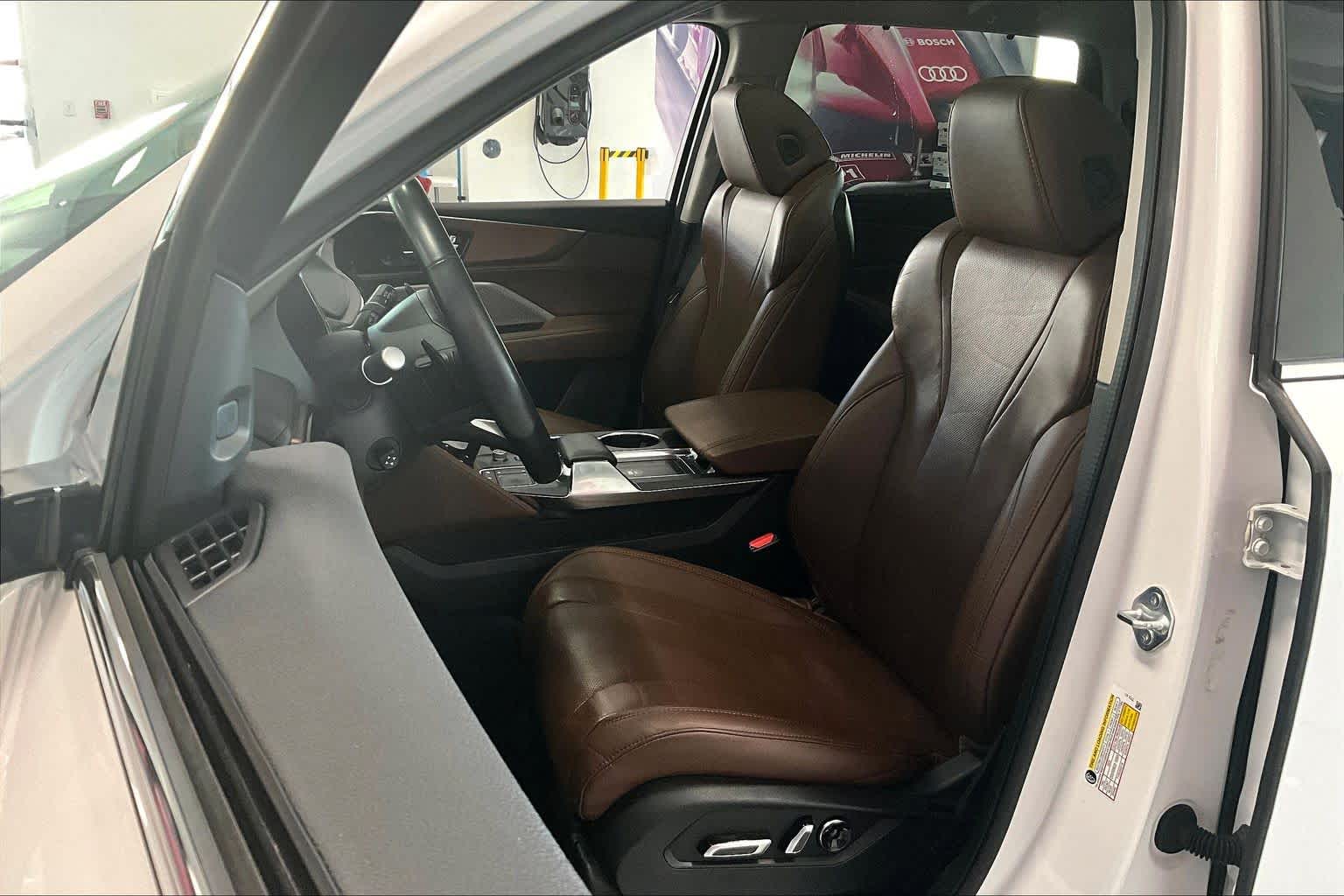 Thumbnail: 2022 Acura MDX - 9