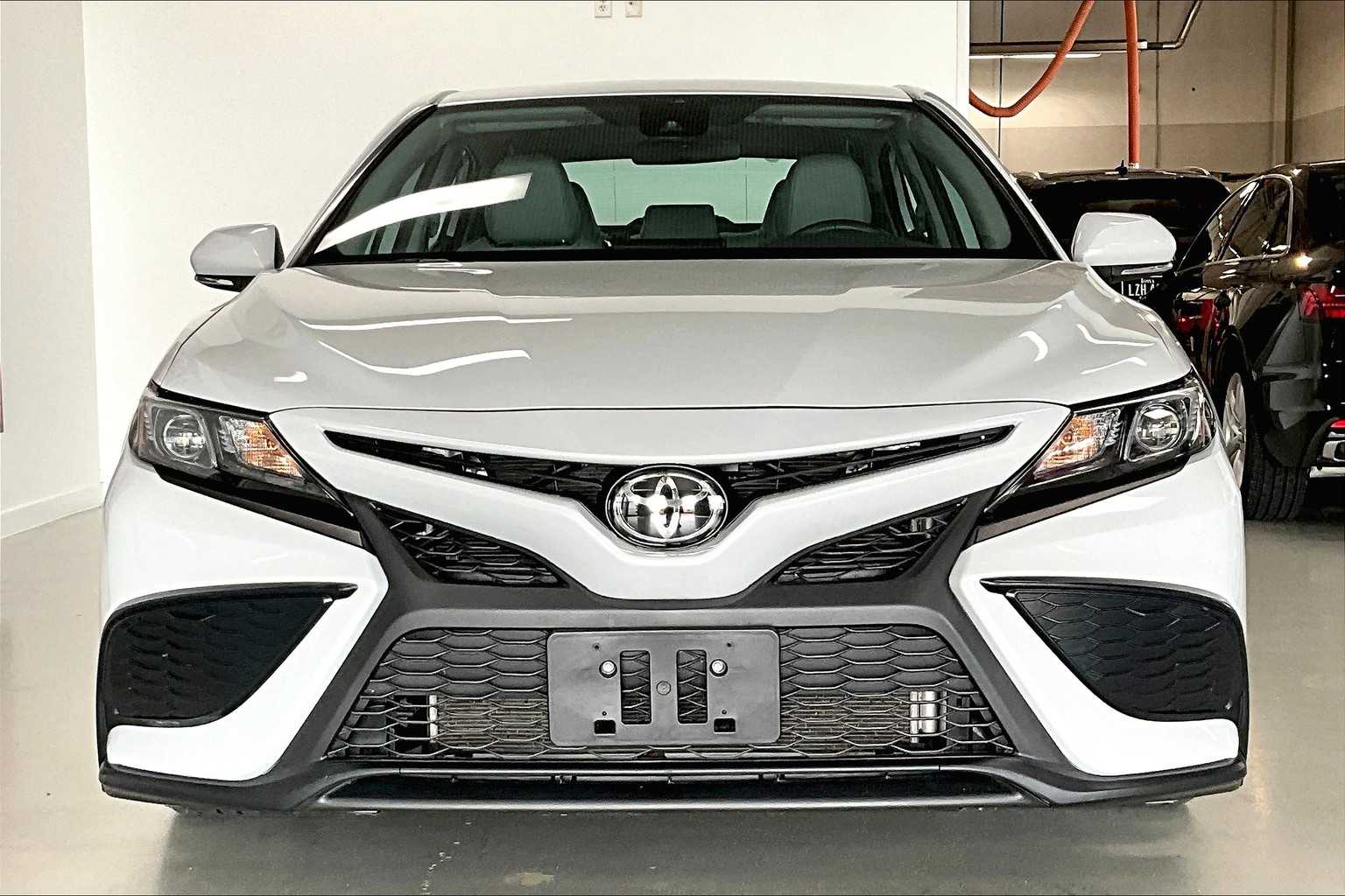 Thumbnail: 2023 Toyota Camry - 6