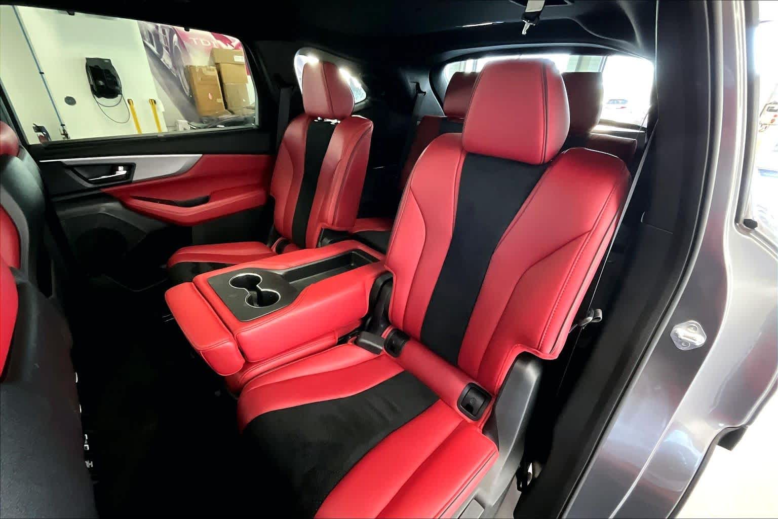 Thumbnail: 2023 Acura MDX - 27