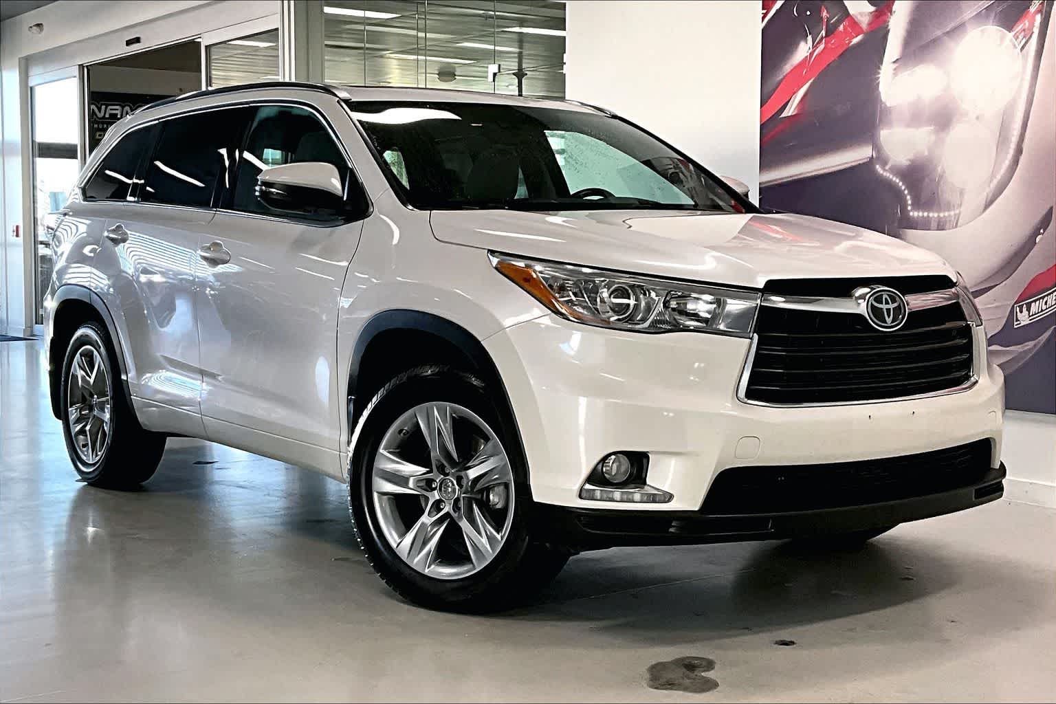 Thumbnail: 2015 Toyota Highlander - 19
