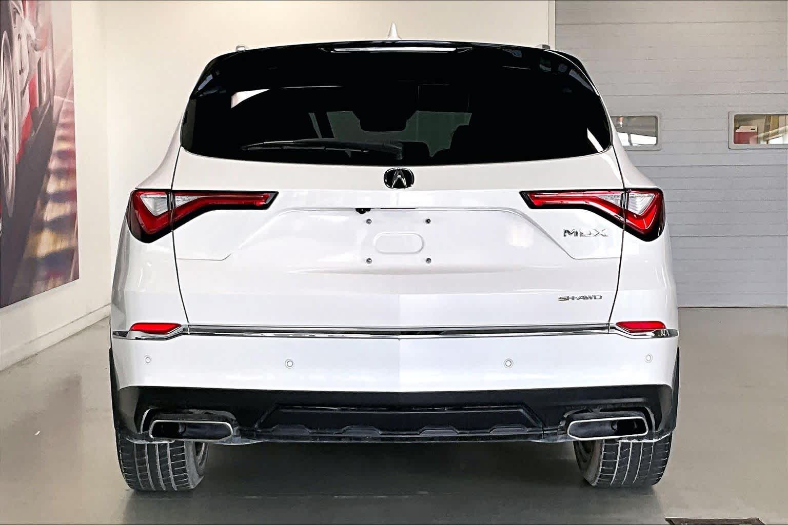Thumbnail: 2023 Acura MDX - 5