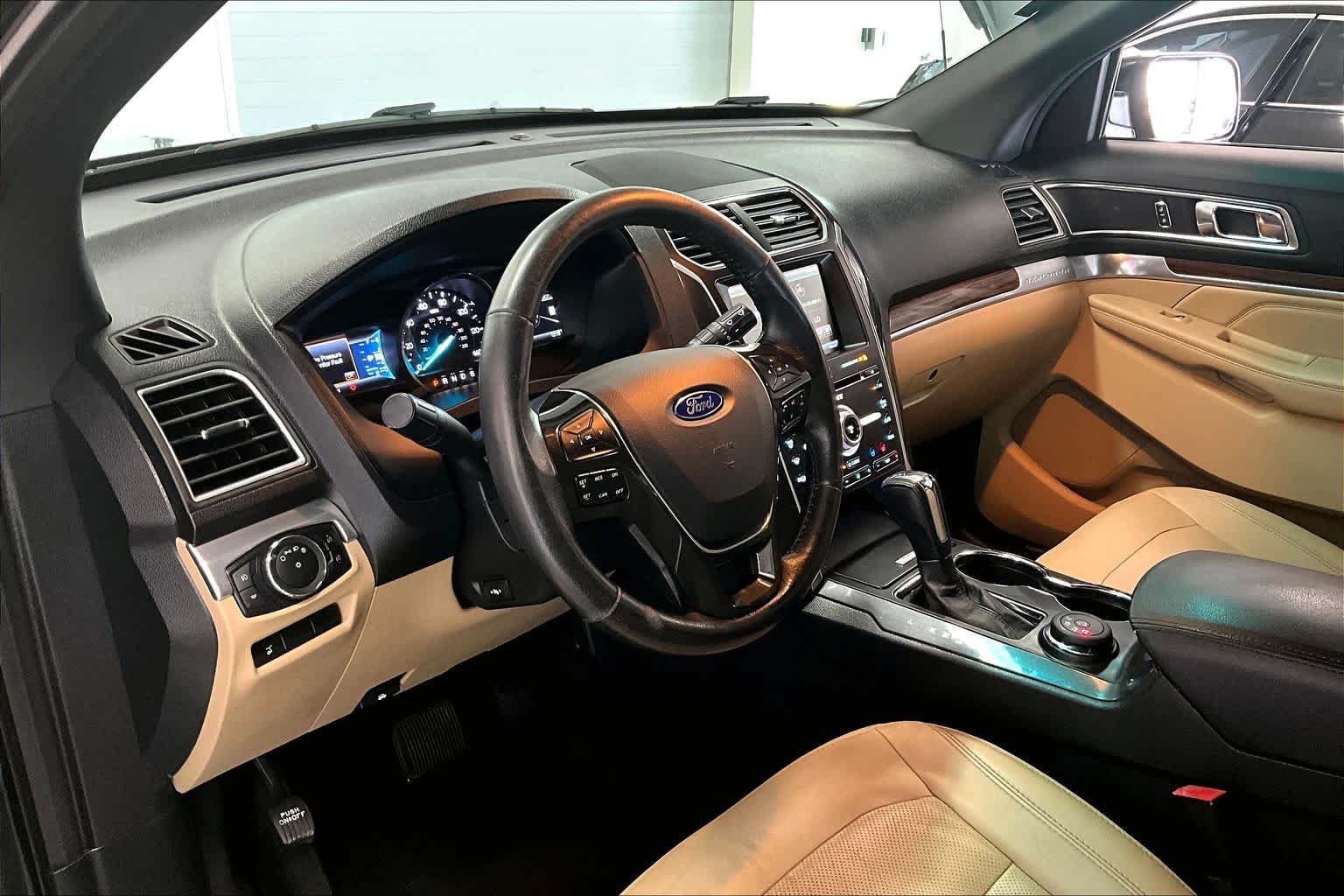 Thumbnail: 2016 Ford Explorer - 2