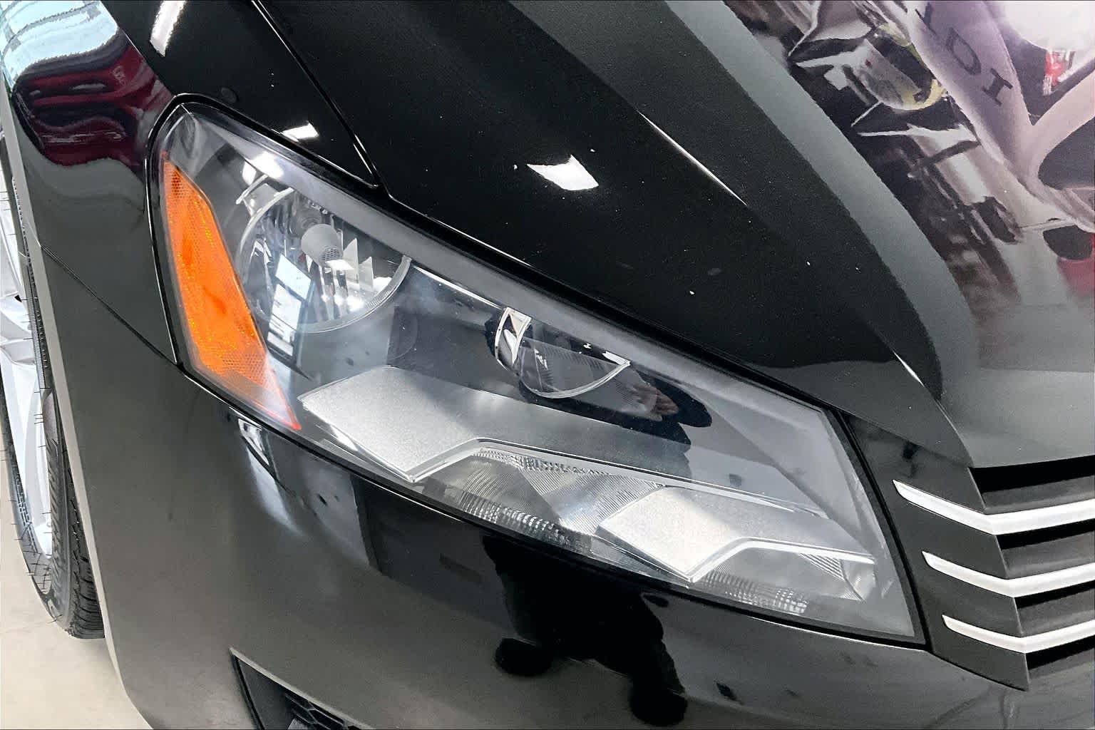 Thumbnail: 2013 Volkswagen Passat - 29