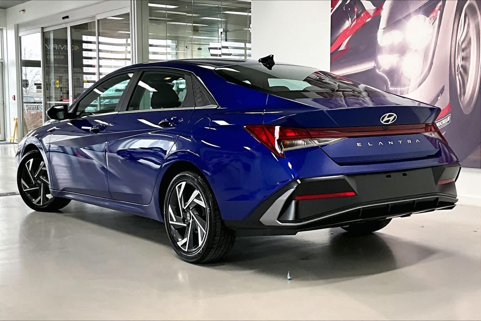 Thumbnail: 2024 Hyundai Elantra - 4