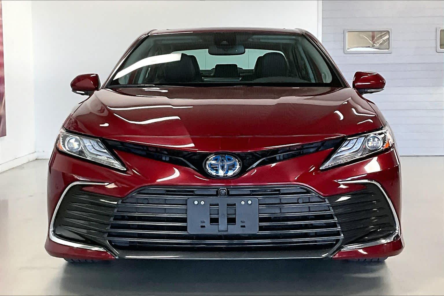 Thumbnail: 2022 Toyota Camry - 6