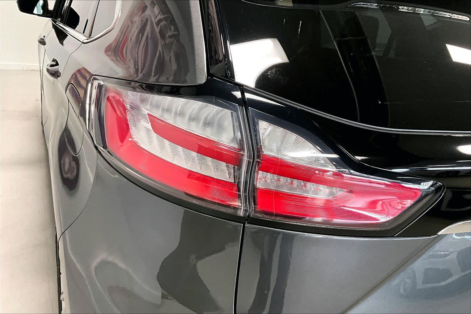 Thumbnail: 2020 Ford Edge - 30