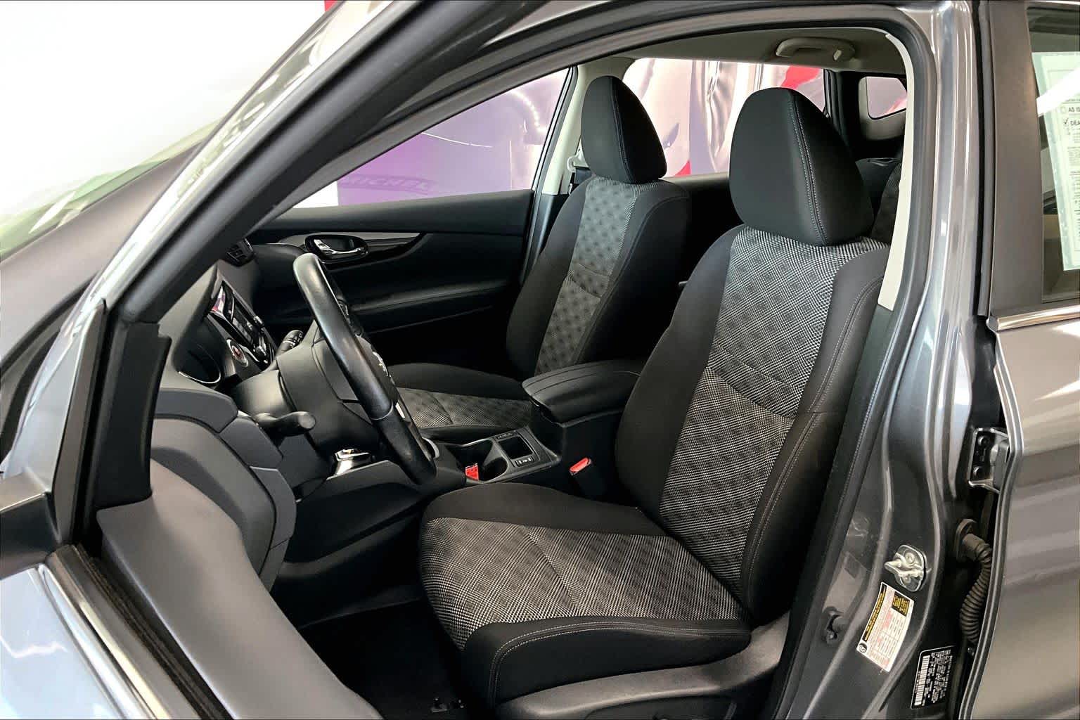 Thumbnail: 2020 Nissan Rogue Sport - 9