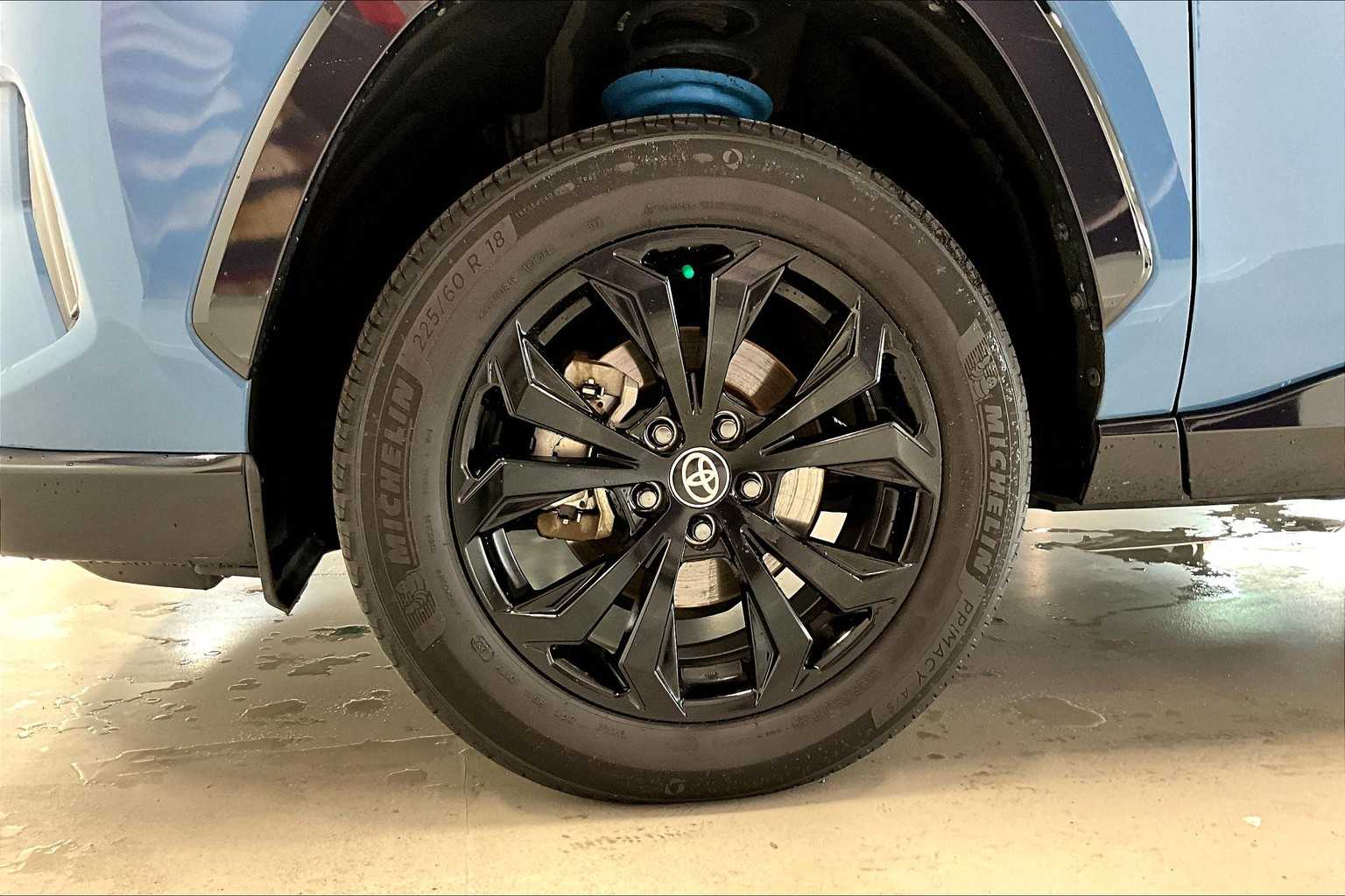 Thumbnail: 2022 Toyota RAV4 - 7