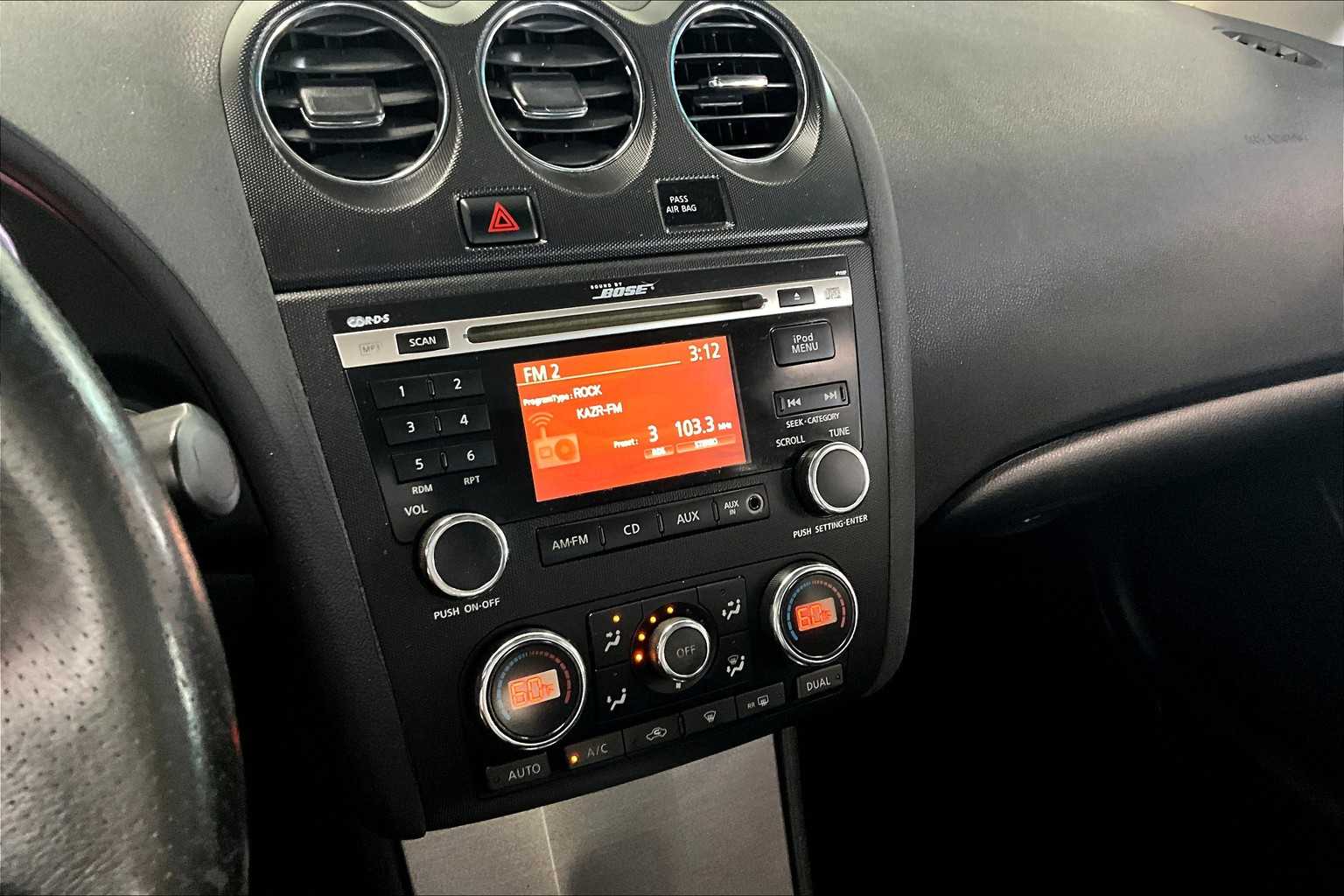 Thumbnail: 2010 Nissan Altima - 19