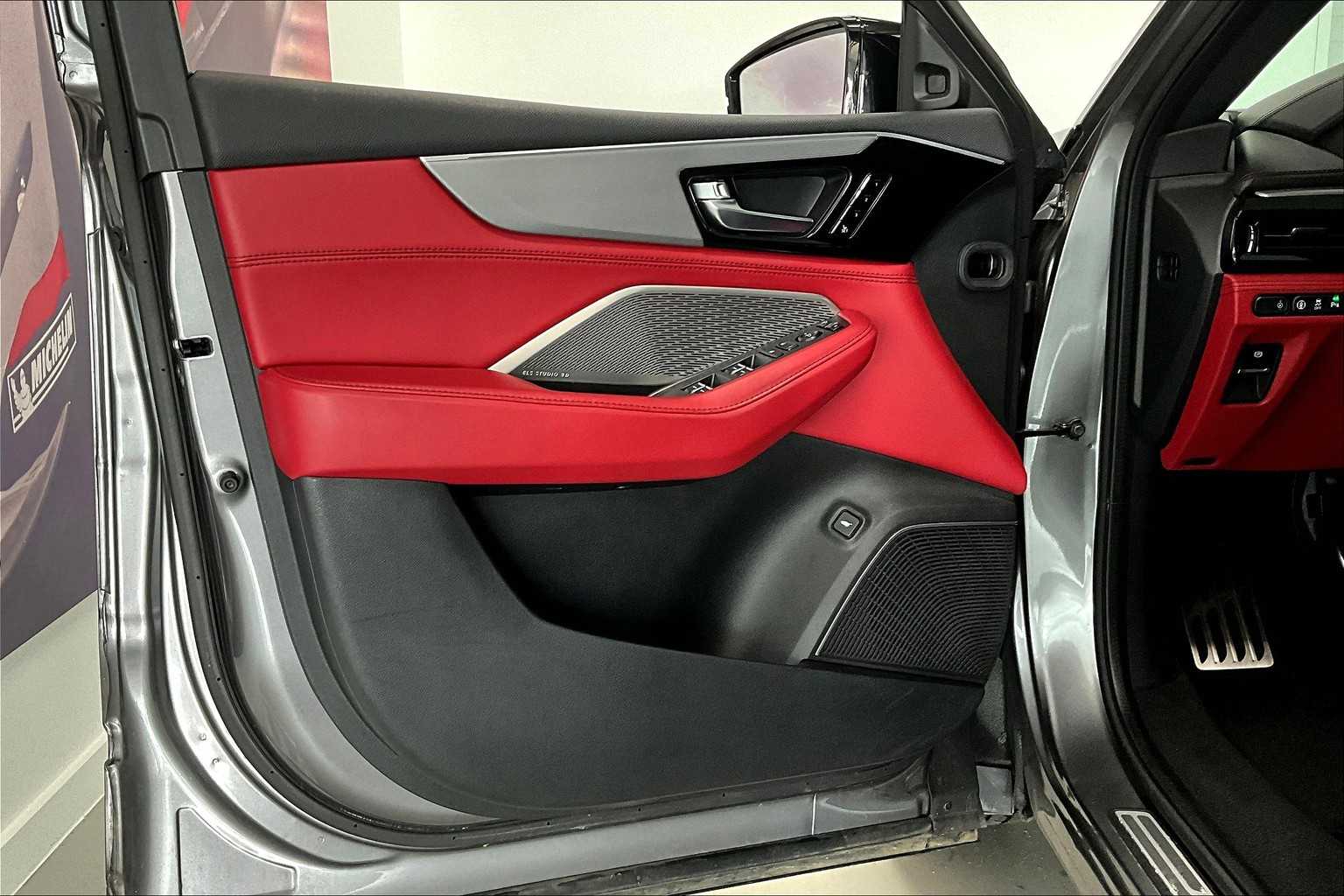 Thumbnail: 2023 Acura MDX - 23