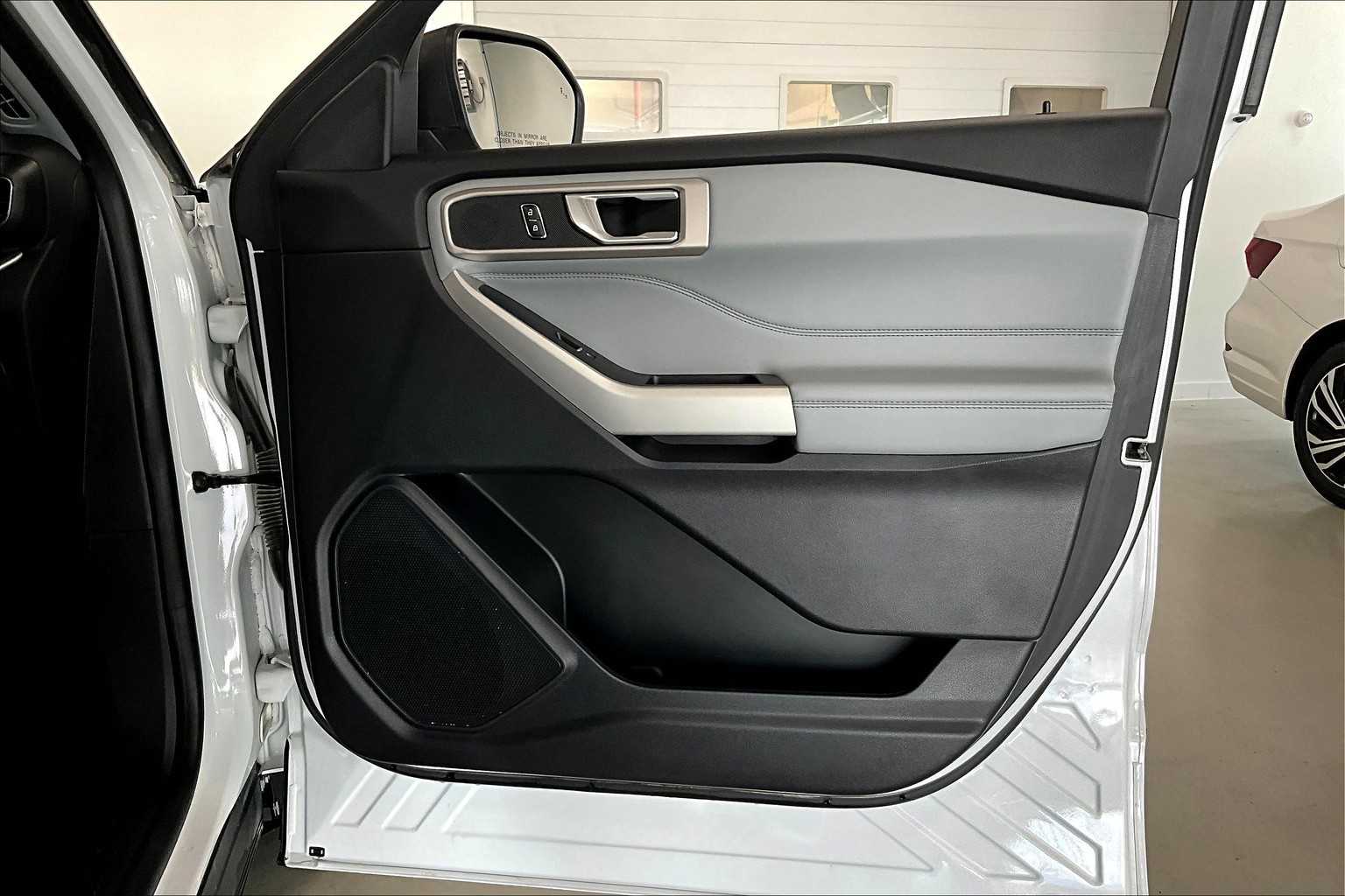 Thumbnail: 2021 Ford Explorer - 23