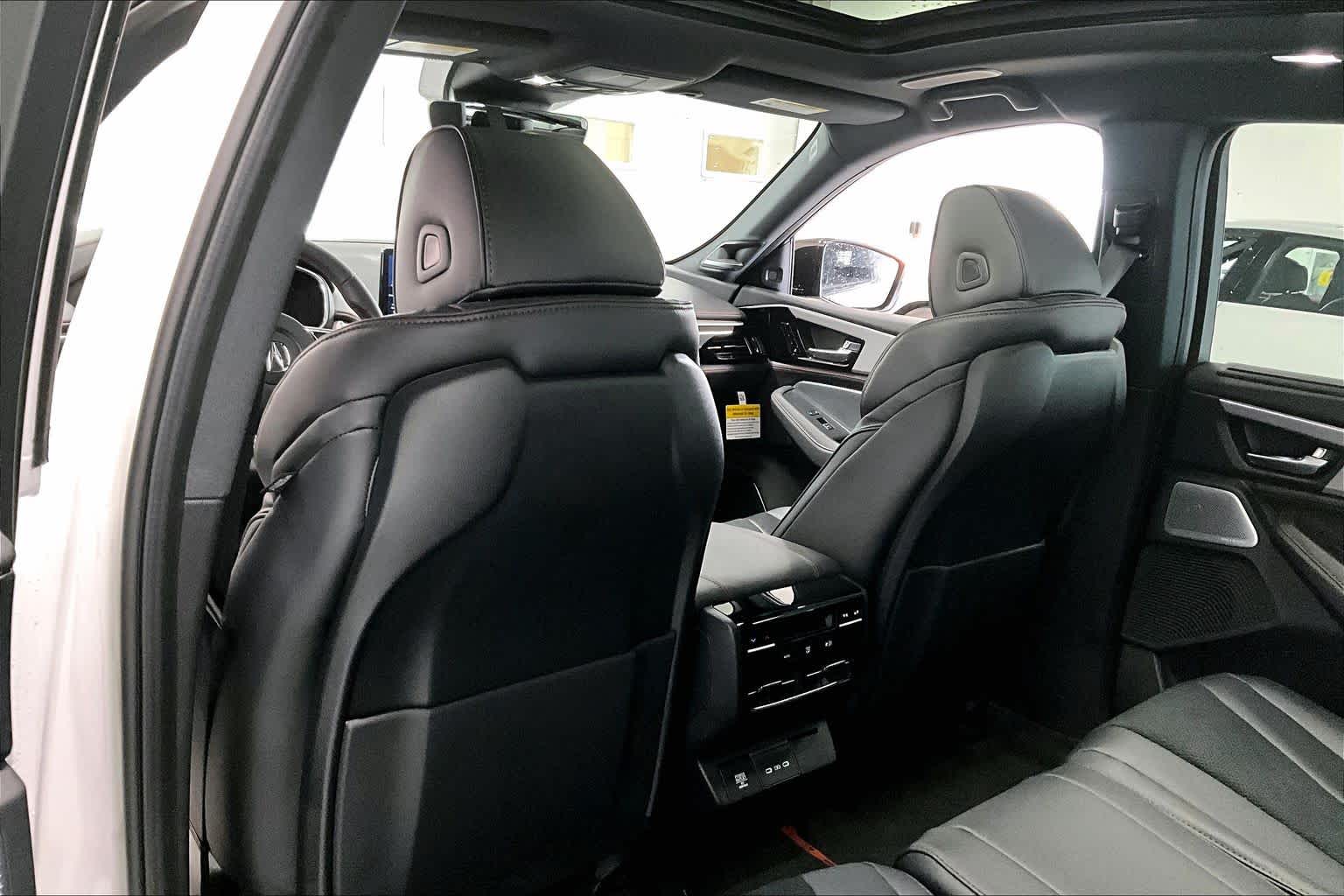 Thumbnail: 2026 Acura MDX - 12