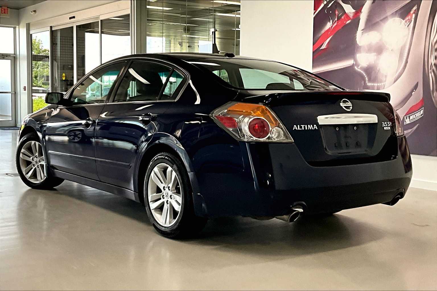 Thumbnail: 2010 Nissan Altima - 4