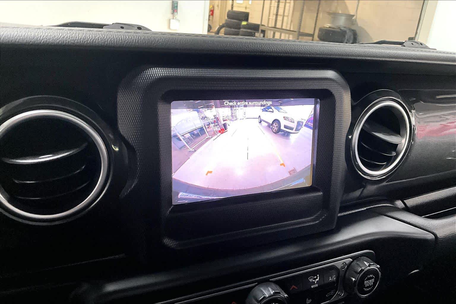 Thumbnail: 2020 Jeep Wrangler - 24