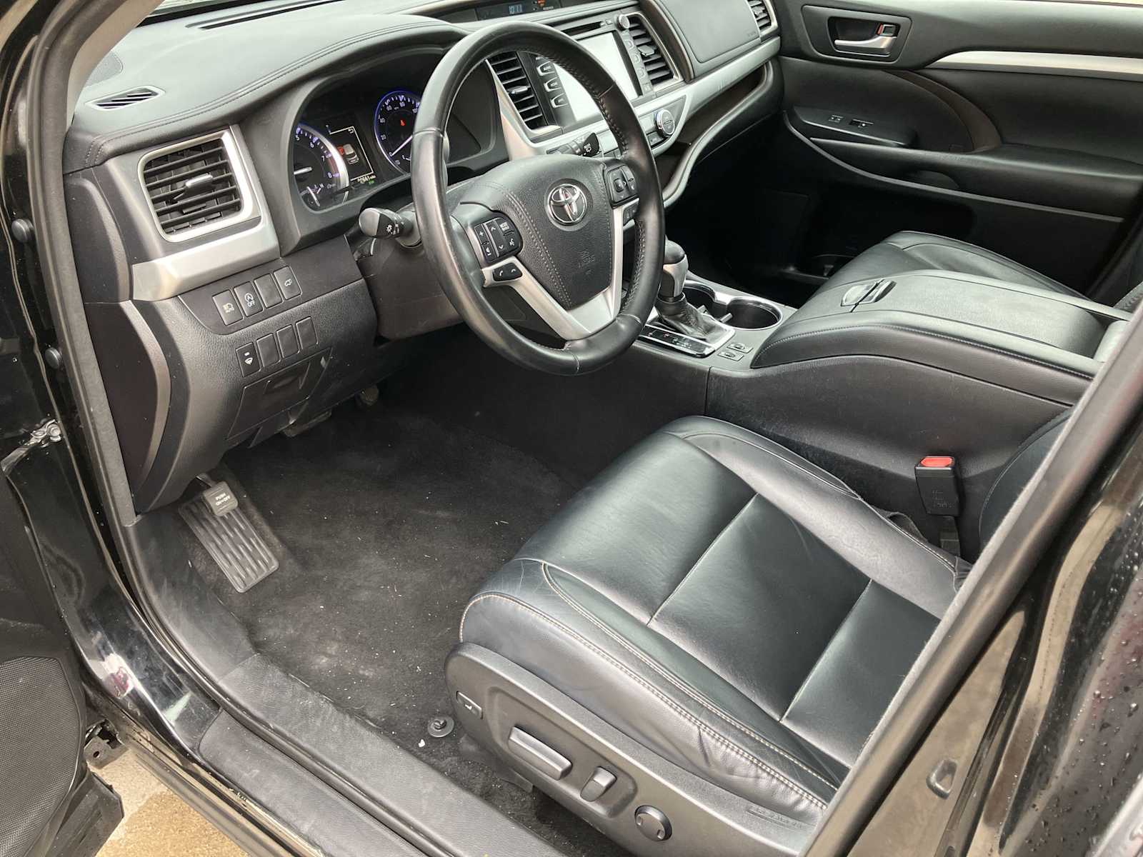 Thumbnail: 2018 Toyota Highlander - 12