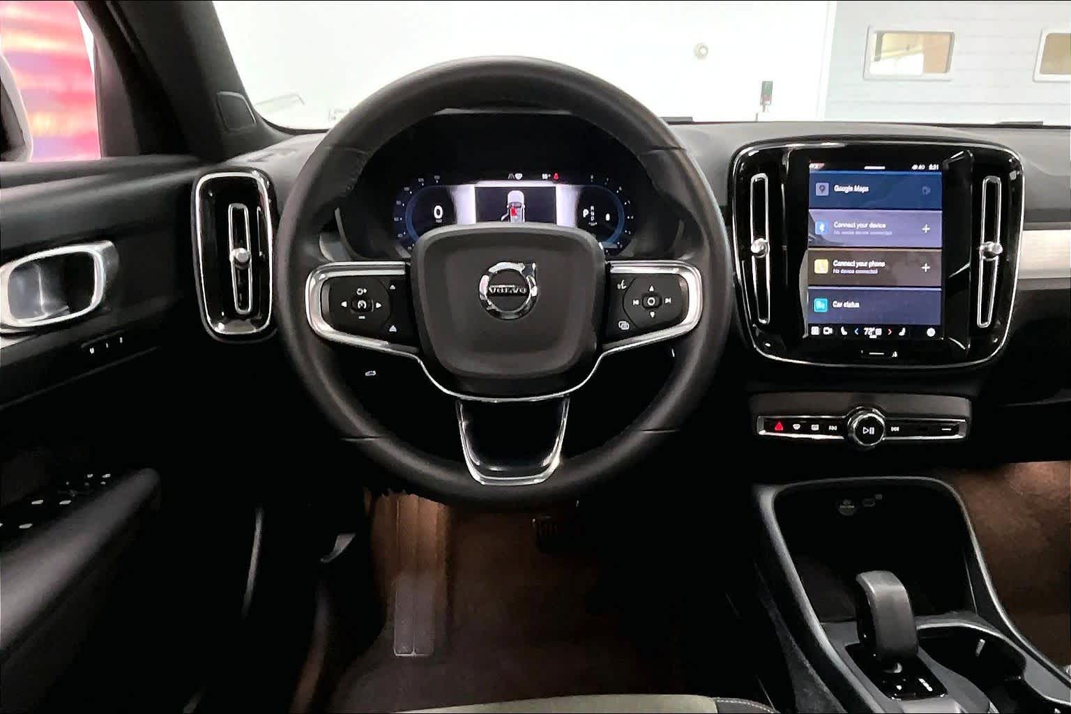 Thumbnail: 2024 Volvo XC40 - 13