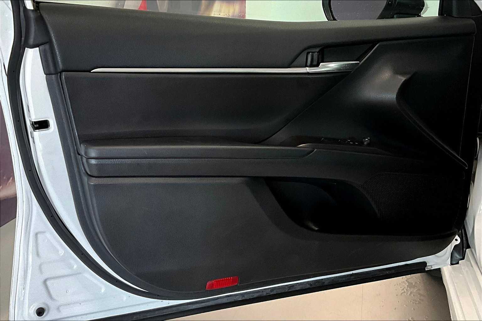 Thumbnail: 2023 Toyota Camry - 24