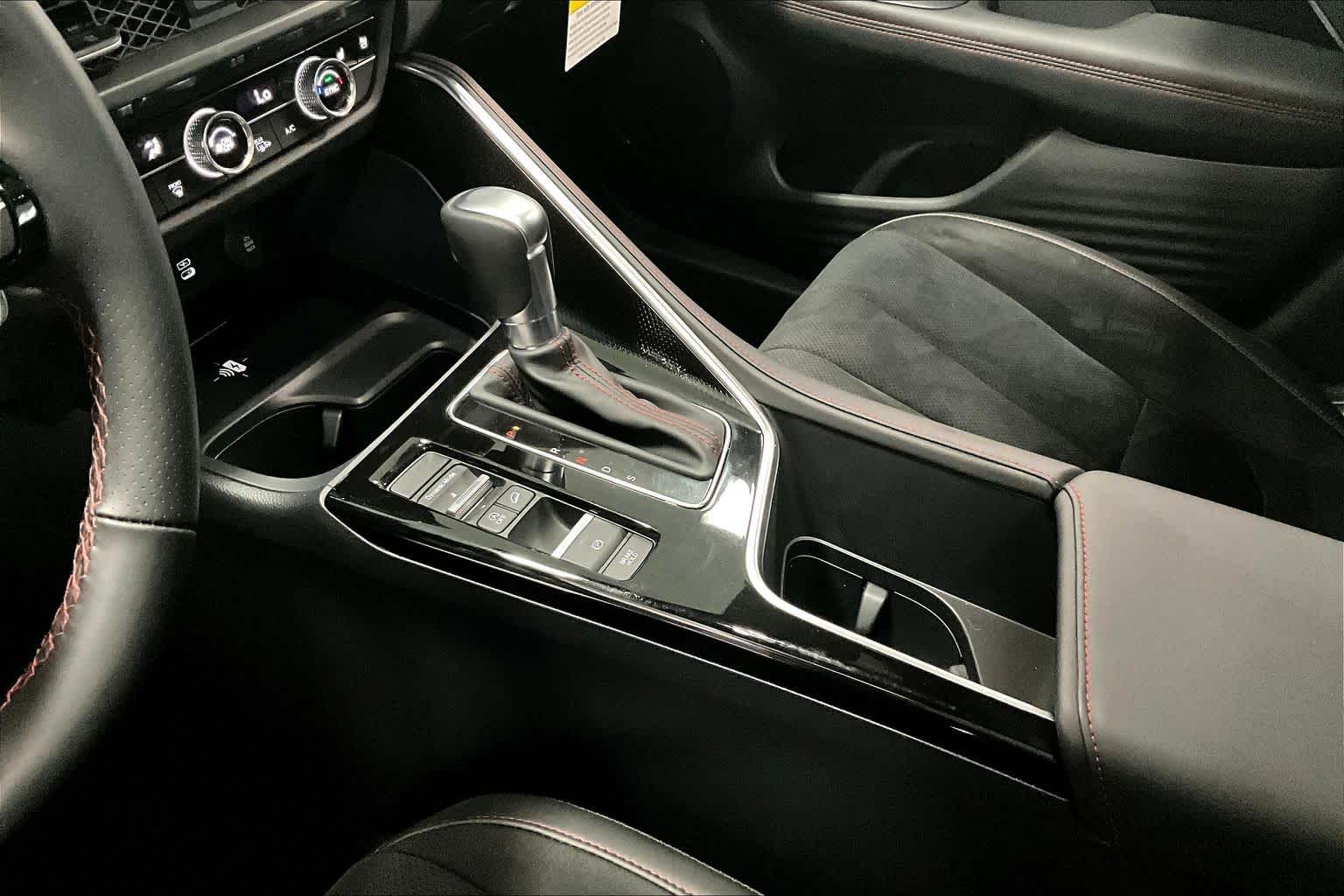 Thumbnail: 2025 Acura ADX - 15