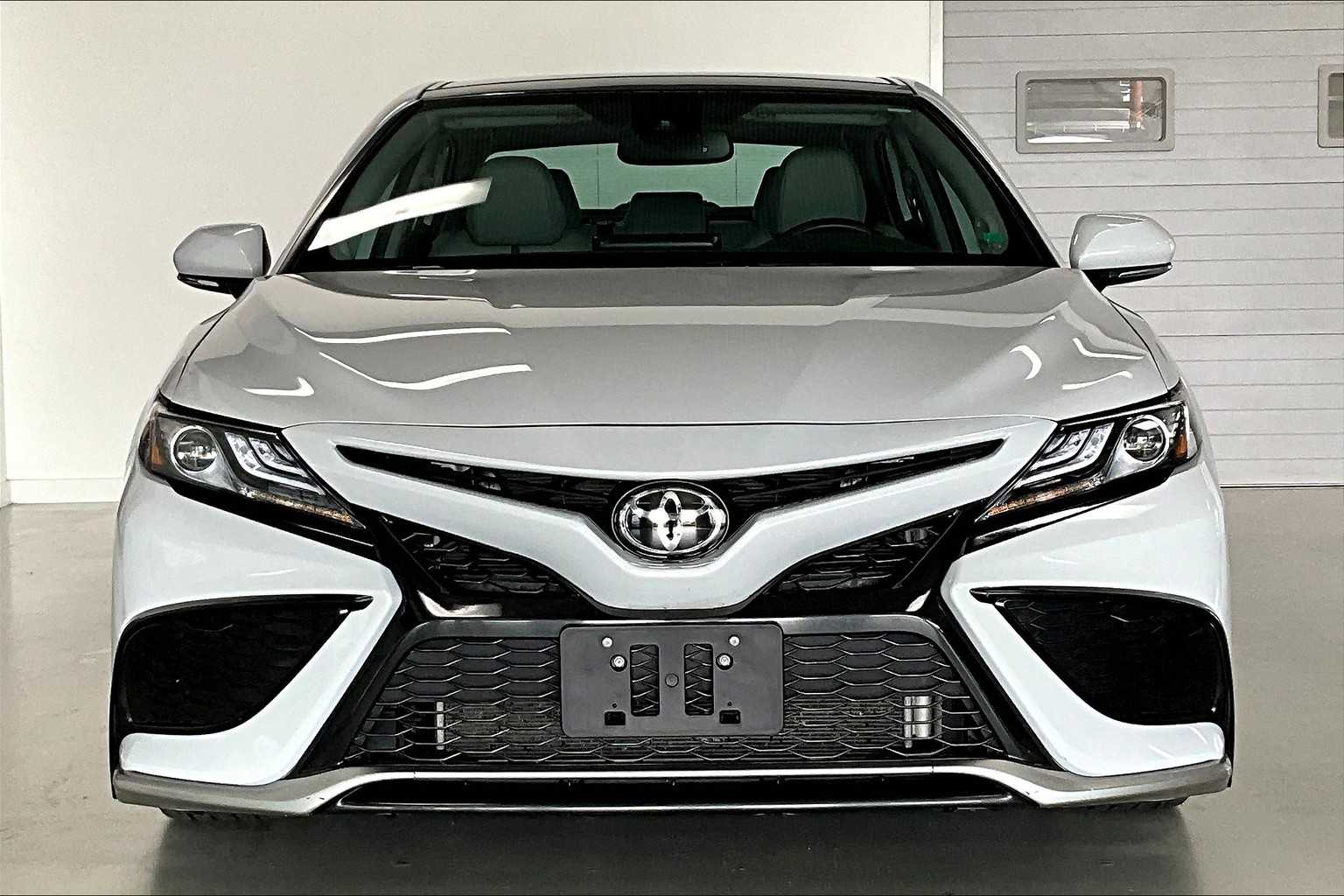 Thumbnail: 2023 Toyota Camry - 6