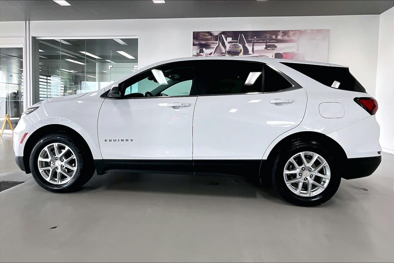 Thumbnail: 2023 Chevrolet Equinox - 3