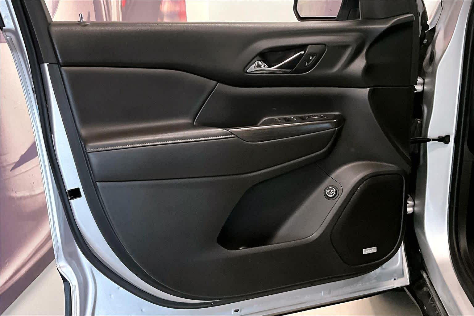 Thumbnail: 2018 GMC Acadia - 24